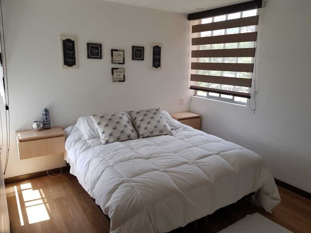 Beautiful apt in the Town