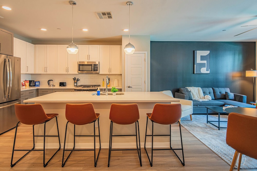 ROVE LIVING/KL - Alta North Central