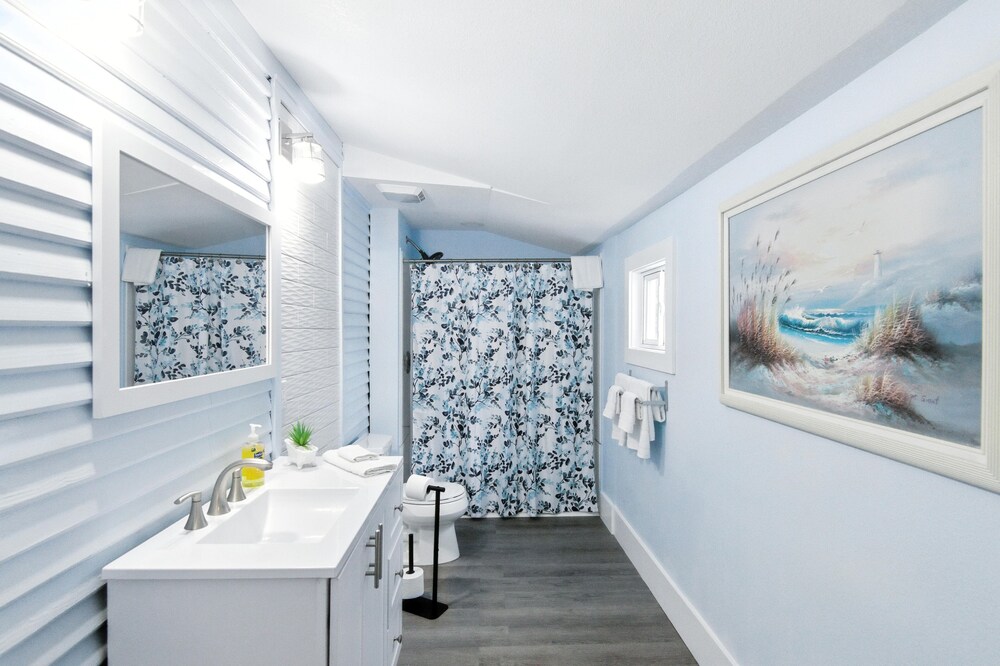 Historic Elegance In The Heart Of Elizabeth City 4 Bedroom Home