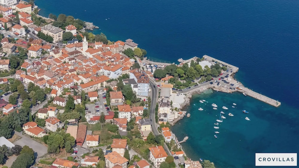 Villa Lauriana Nearby Opatija - Crovillas