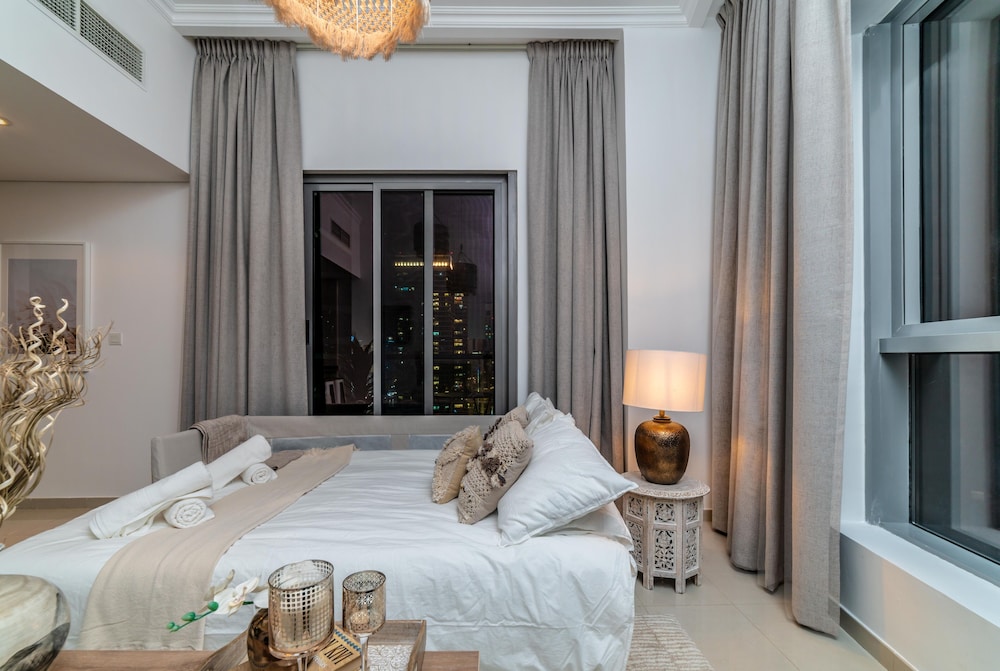 Dream Inn Dubai Bay Central