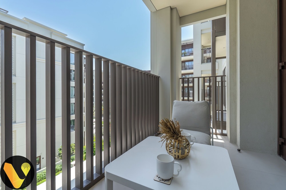 Vogue Breeze Creek Beach by Emaar