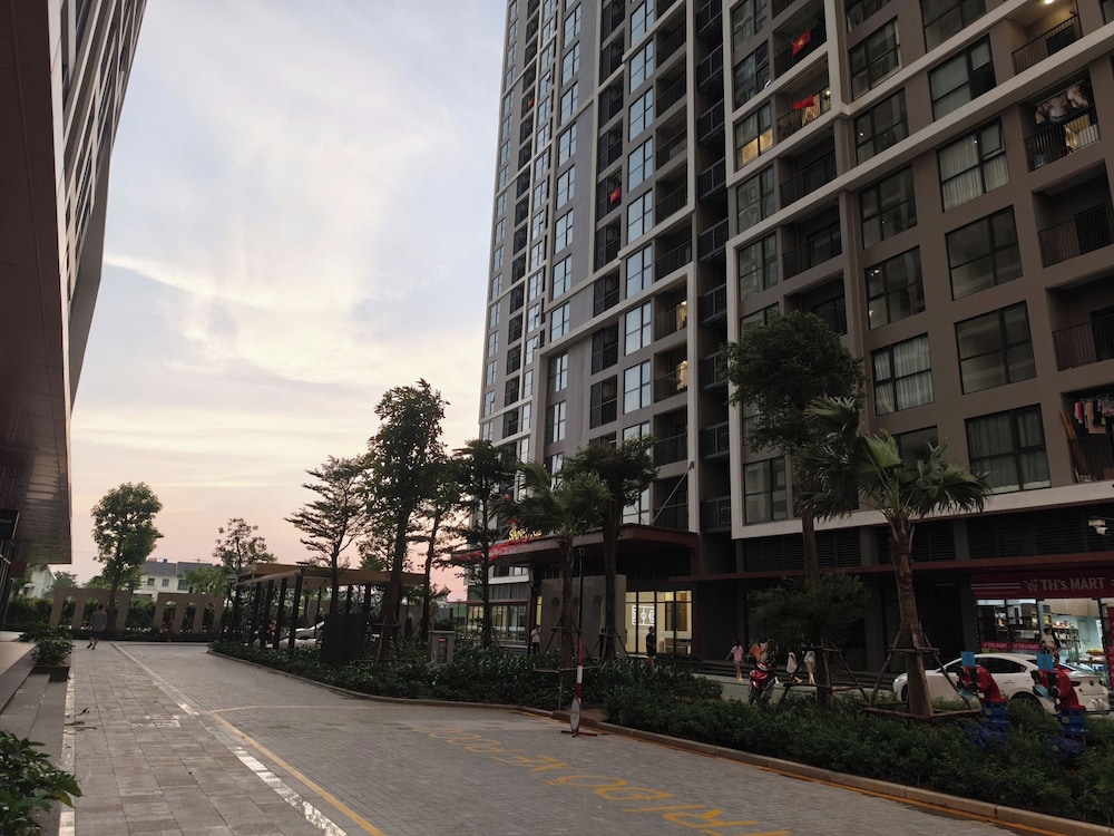Luxhomes TC1 Canopy Vinhomes Smart City