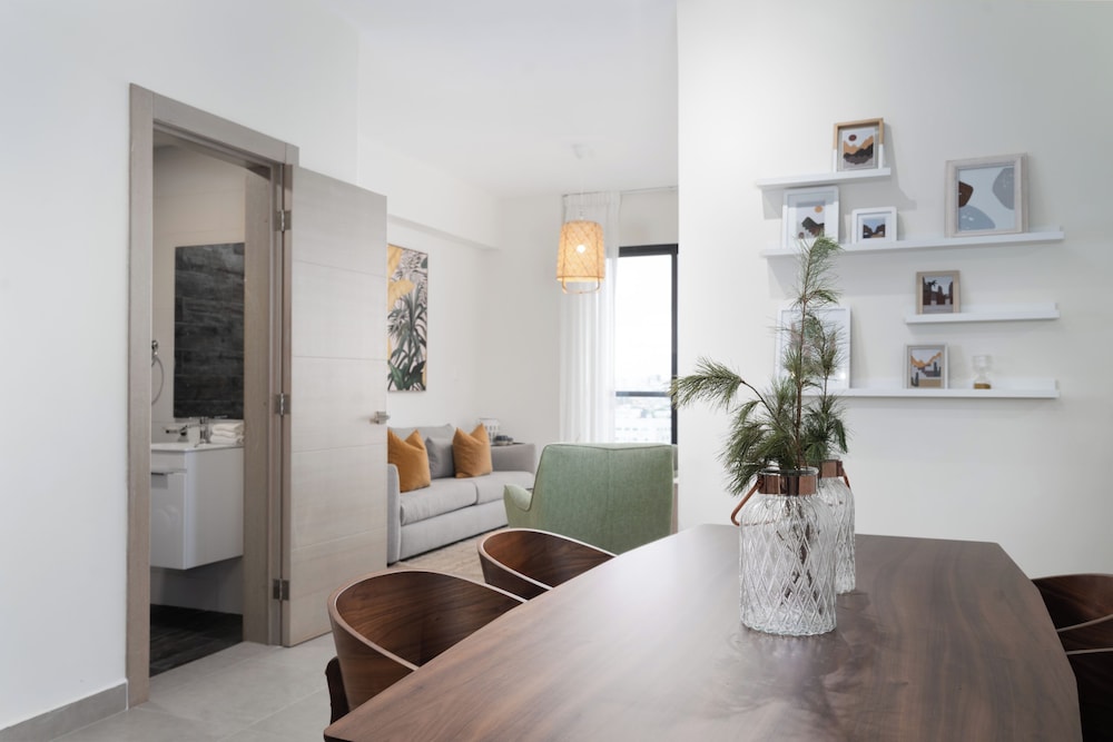 Escape to Santo Domingo 2-bedroom Oasis in the Heart of the City