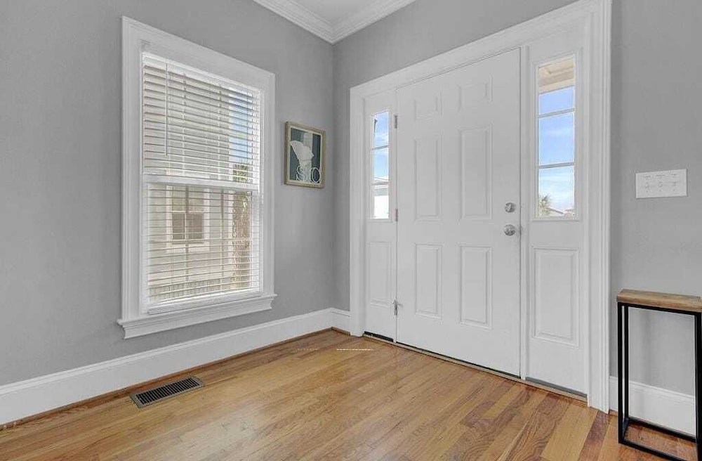 6 10th Avenue by Avantstay Steps to the Beach Pool 2691 Sqft