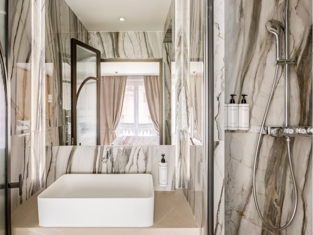 Merveil Luxury Suites - Rougemont I-II-III