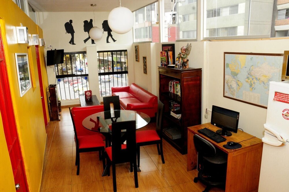 Flying Dog Backpackers Hostel