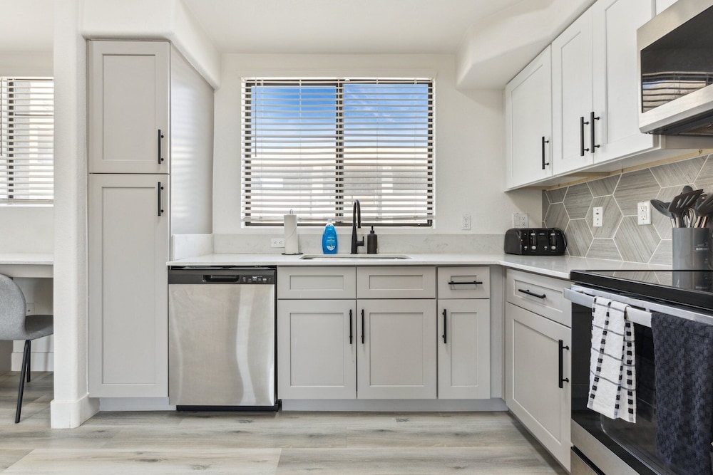 CozySuites at Zone Westgate