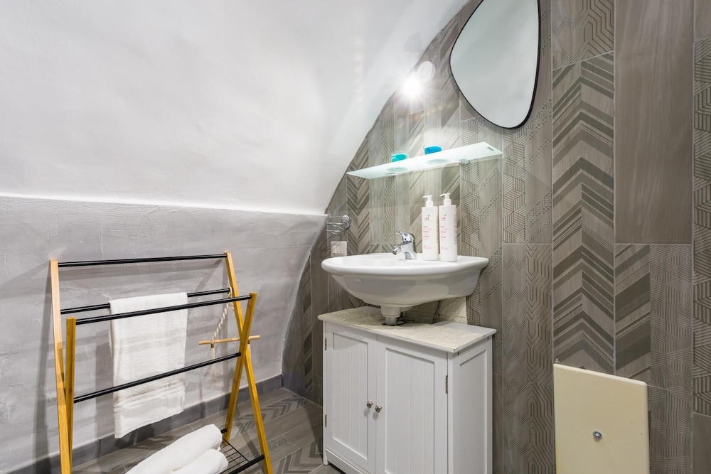 Riviera di Chiaia Studio Apartment