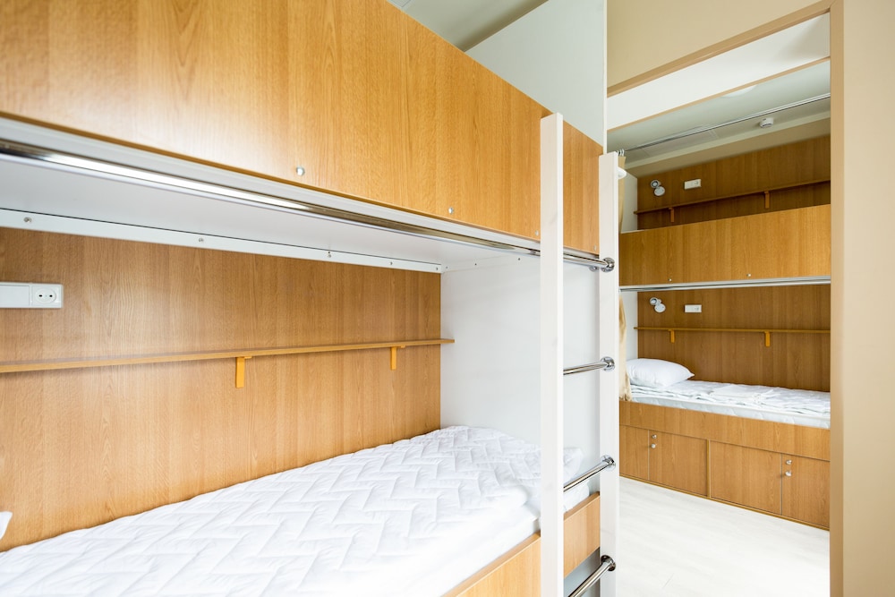 Makarov Hostel