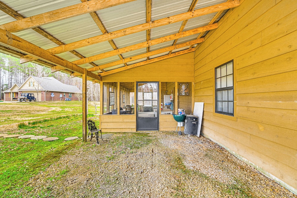 Hike & Fish: Family-friendly Louisville Home