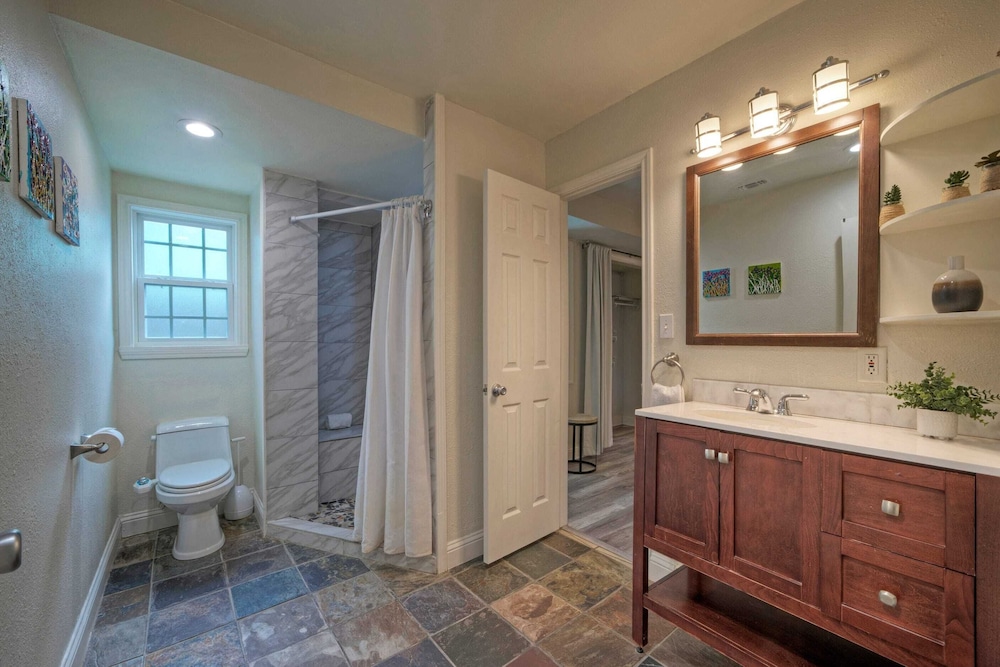 2-unit Home in Golf Cart Zone w/ Patio + Balcony Salty Sunshine: Multi-family Retreat