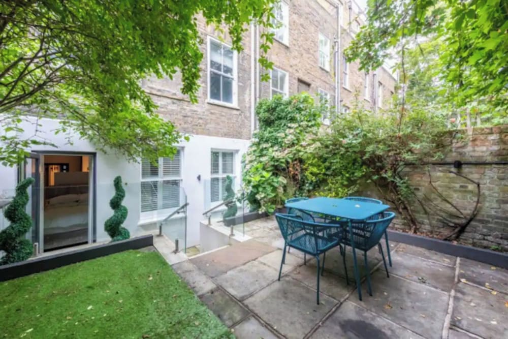 Beautifully Refurbished 2BD Flat - Earl's Court!