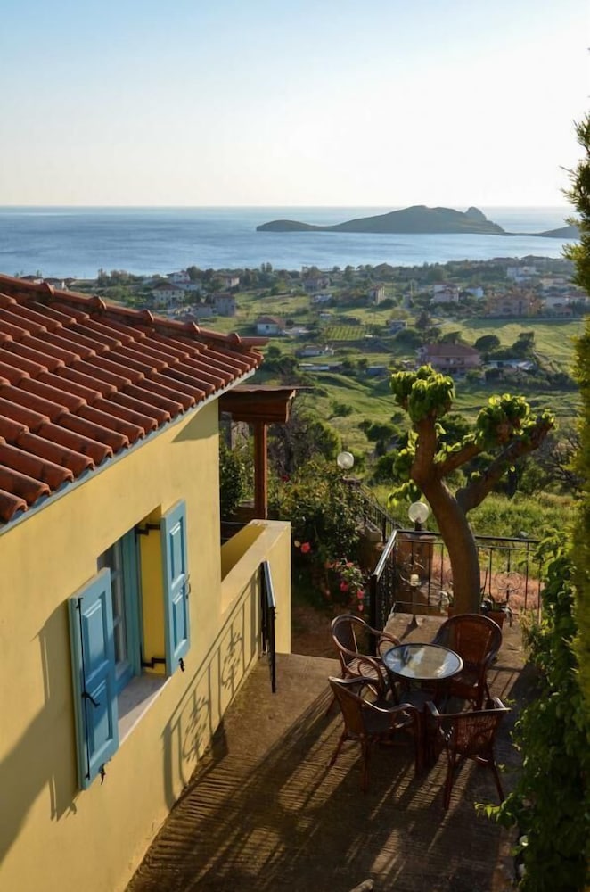 Dina Hotel