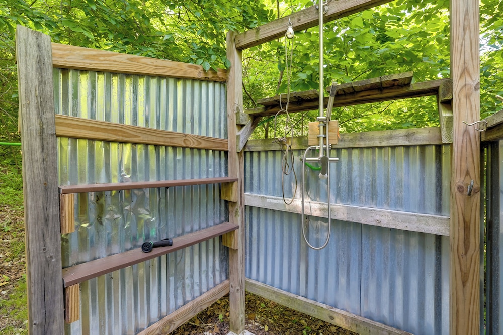 Creekside Nature Escape in Southwest Missouri