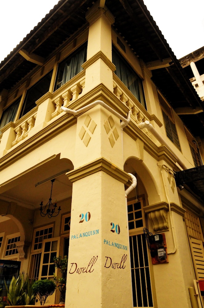 PalanquInn Heritage Suites