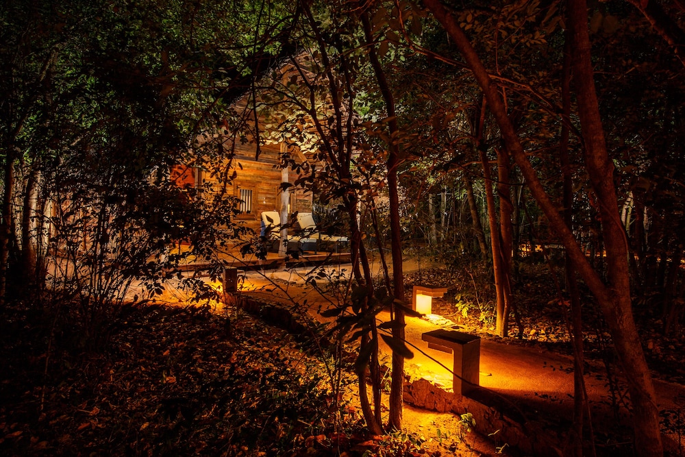 Aliya Resort & Spa