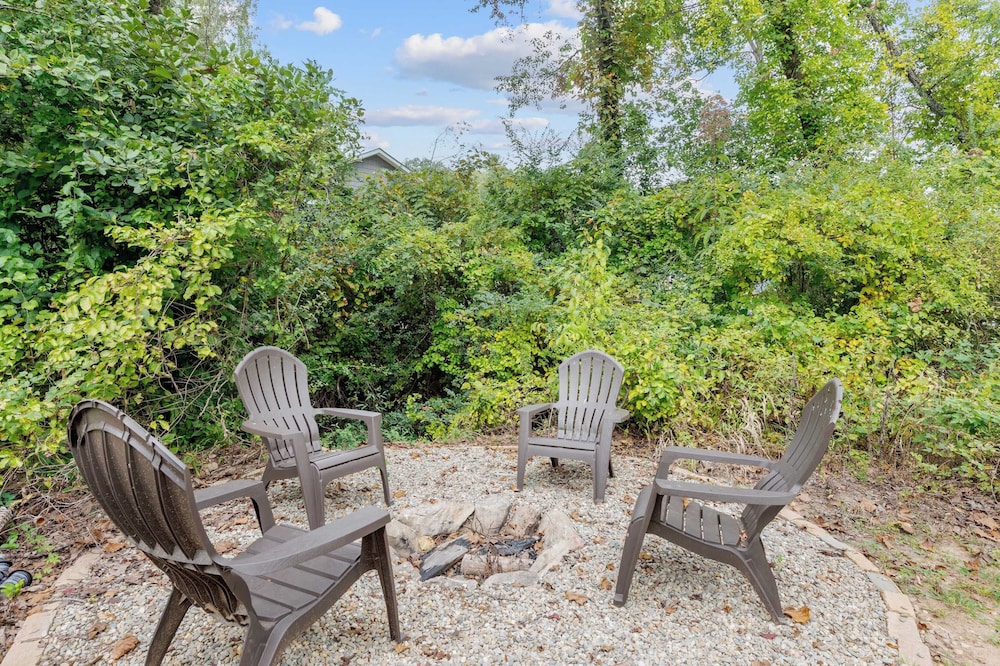 Dogwood & Sweetgum Buyout by Avantstay 2 Home Buyout! Sleeps 16!