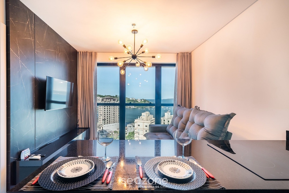 MHF II Apts Variados em Prédio com Vista para o Mar em Itapema