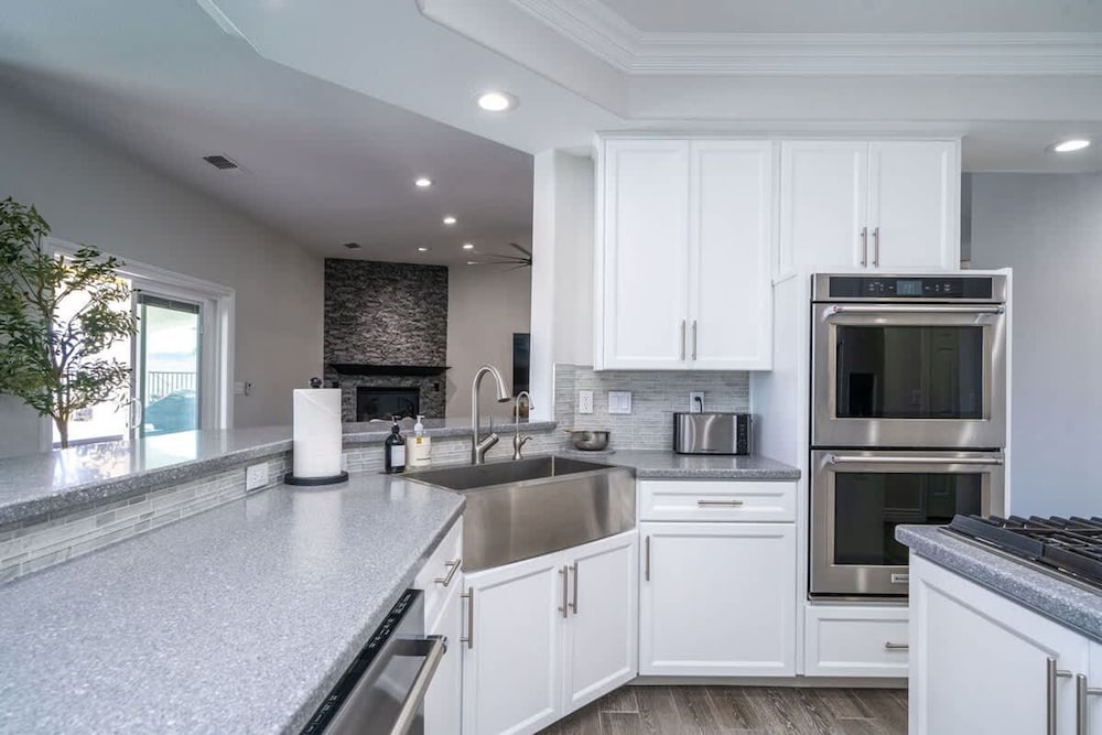 Lavish Lake Havasu Villa Pool Fire Pit an Views