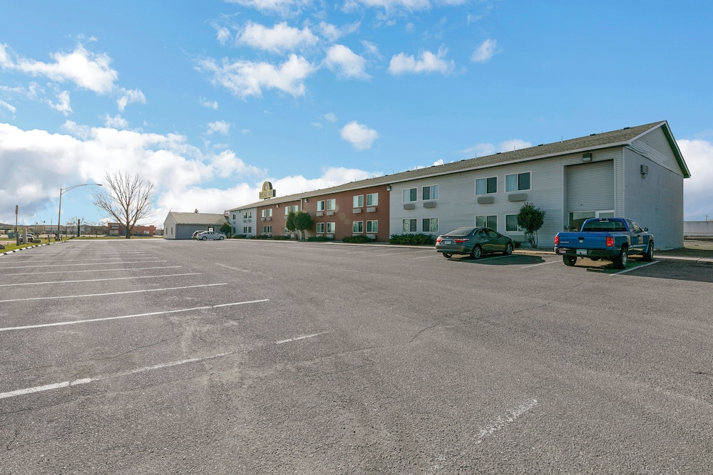 Alexandria Vacations - Relax Inn - Property Image 1