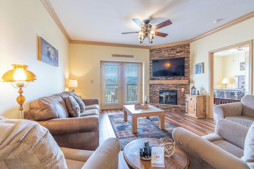 Mountain View Condo 3702