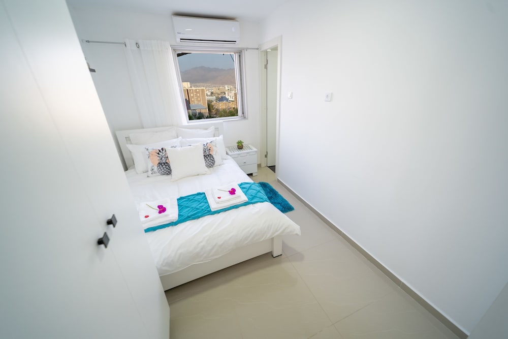 YalaRent SeaView 3BR APT - Families only view 3