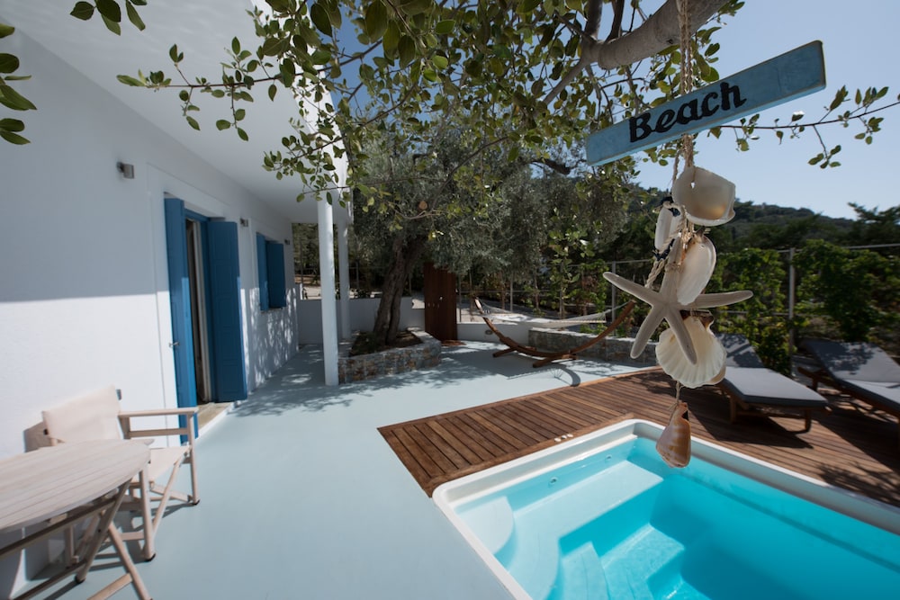 Evlalia Studios & Villas