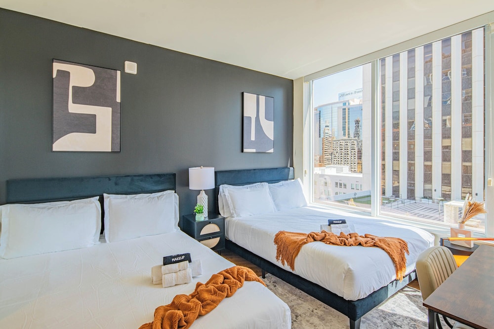 ROVE LIVING/KL - 44 Monroe
