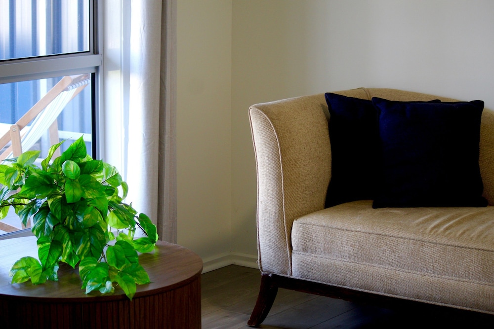 Saltwater Breeze - Ocean Views 5BR Beach House