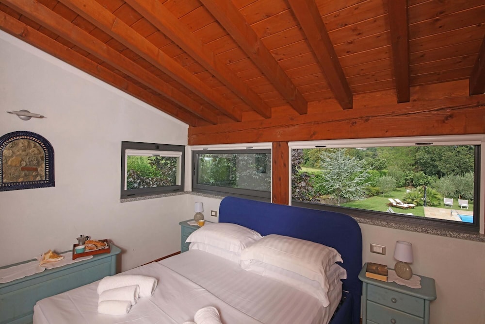Villa Girasole in Polpenazze del Garda view 2