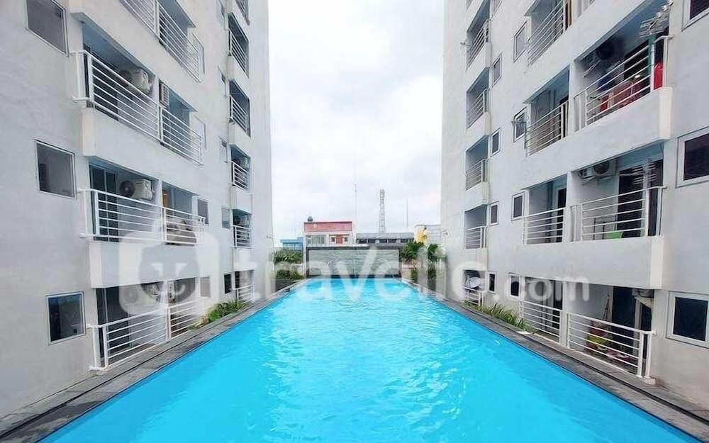 Relaxing Studio Apartment at Mansyur Residence