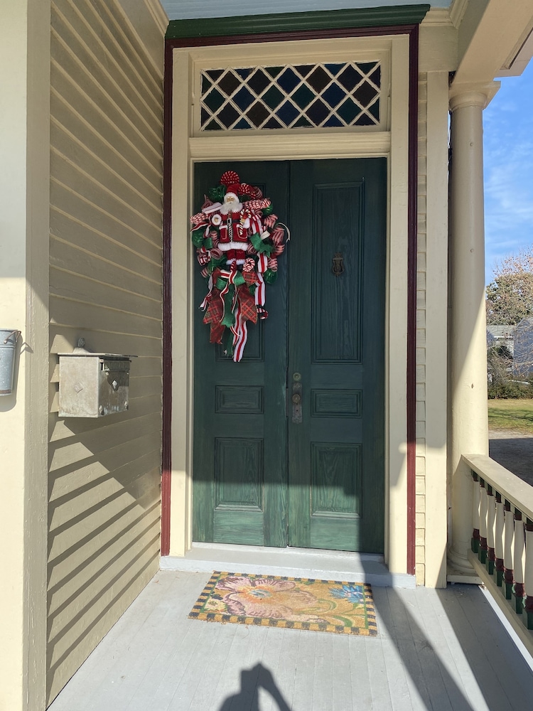 New Bern Vacations - Hanna House Bed  Breakfast - Property Image 22