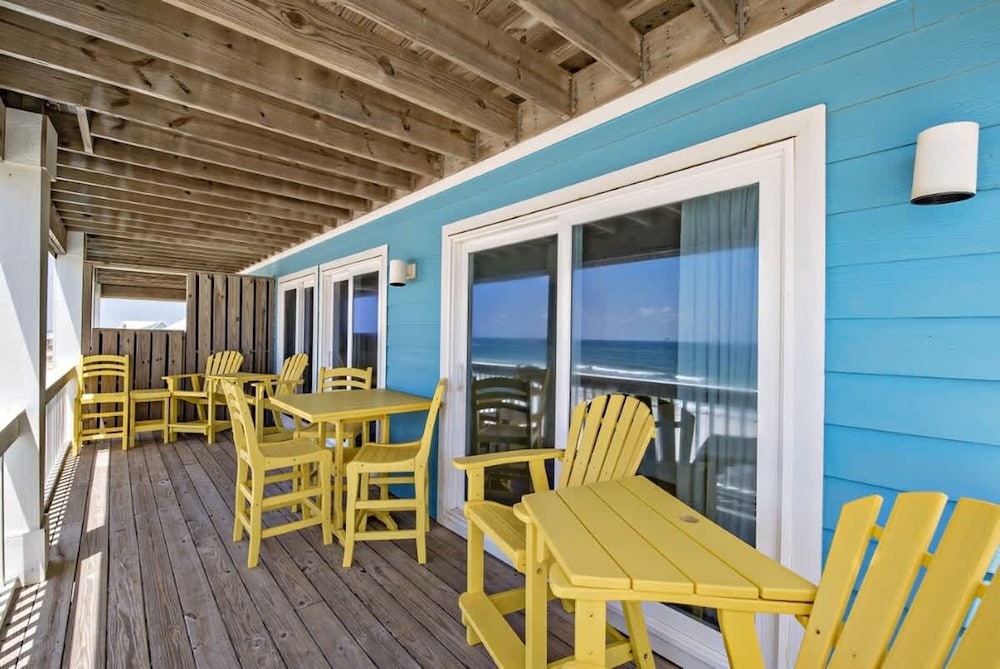 Beachfront 9bed Easybreezy East