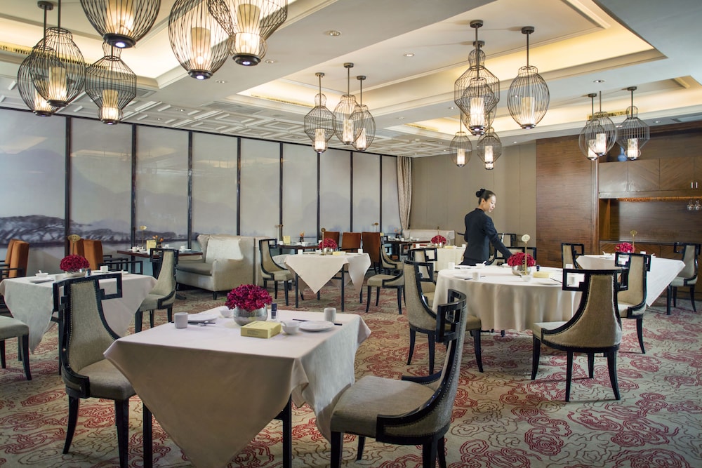 Yun-Zen Jinling World Trade Plaza Hotel
