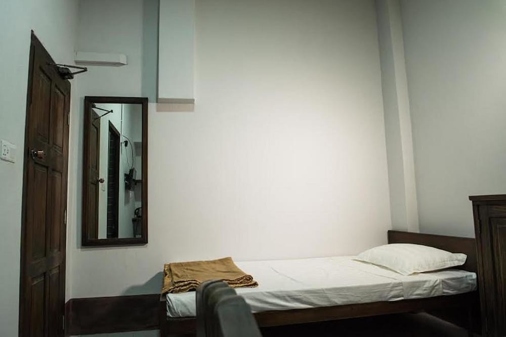Shwe Yo Vintage Hostel