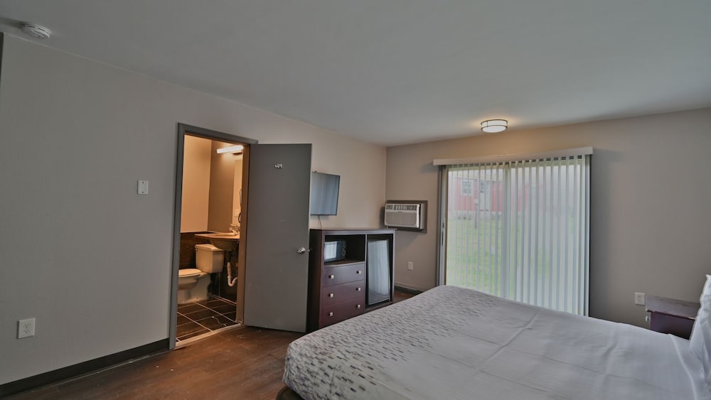 Maplehurst Motel