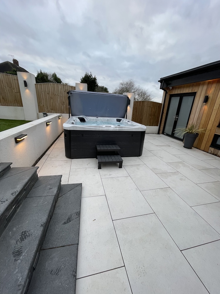 The Hideaway Serviced Accommodation in Nottingham view 5