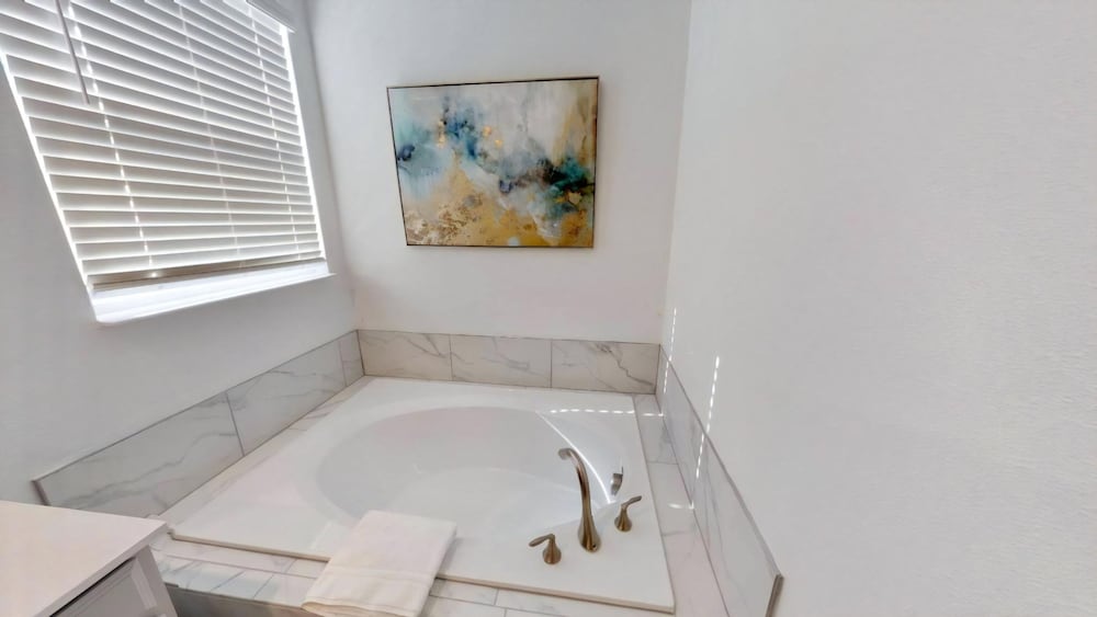 Adventure And Beautiful At Storey Lake - 6Br 5Ba