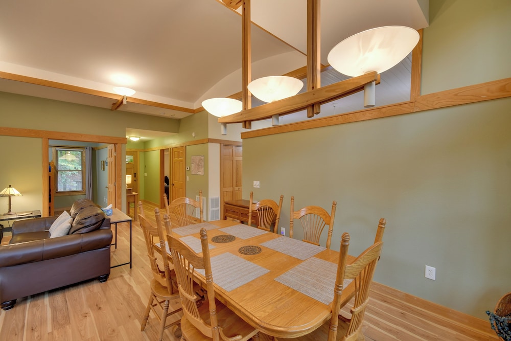 Home w/ Game Room & Rumbling Bald Resort Perks!