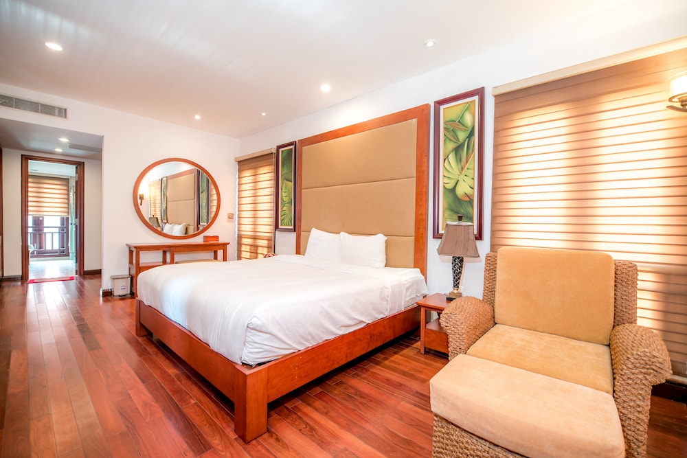 Luxury Villas - Villa Danang Beach view 4