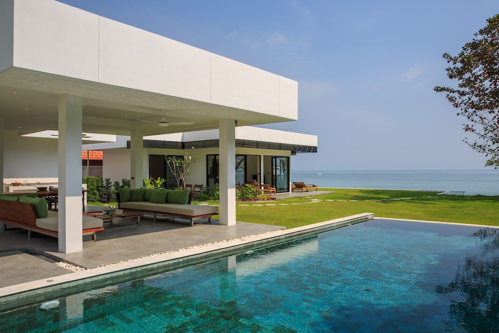 Villa Thansamaay