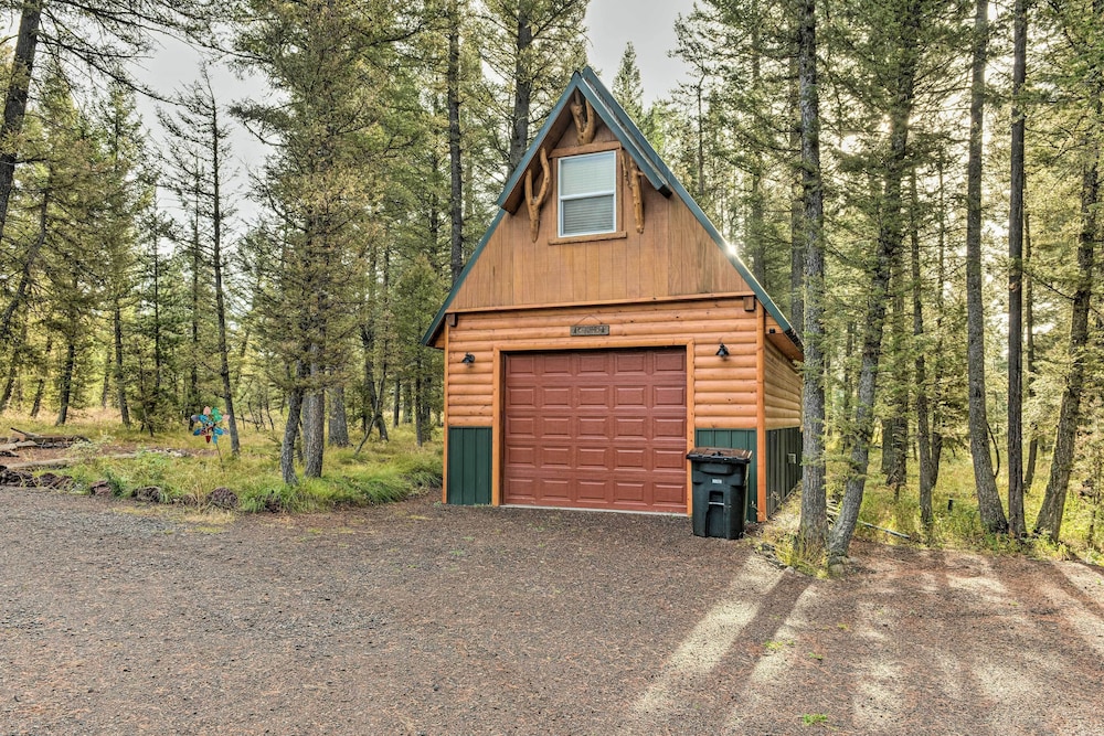 Island Park Cabin w/ Stunning Forest Views! view 4