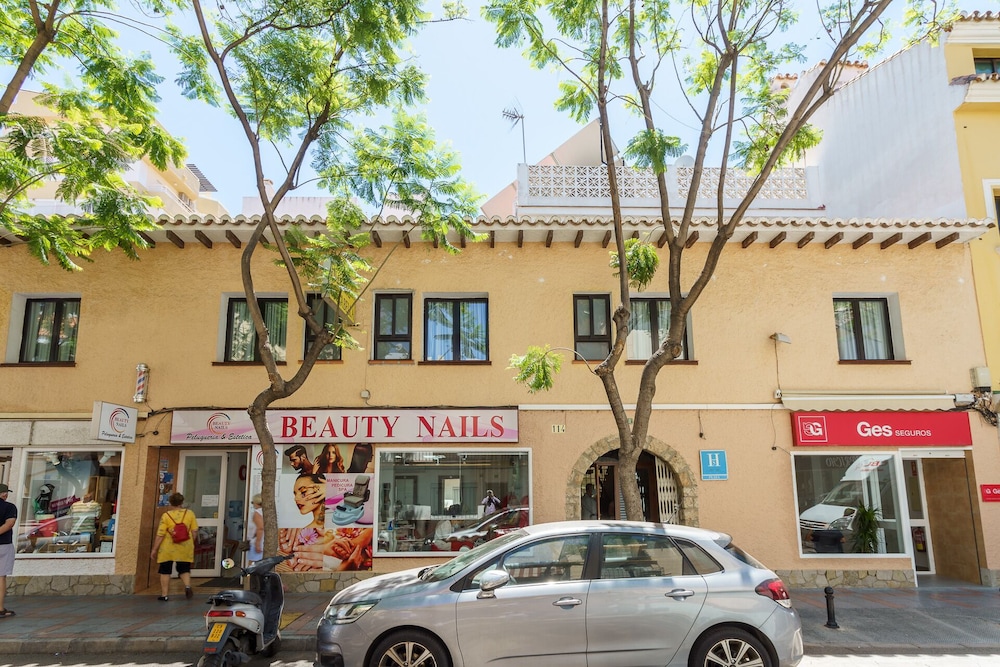 Hotel Hostal Costabella - Image 1