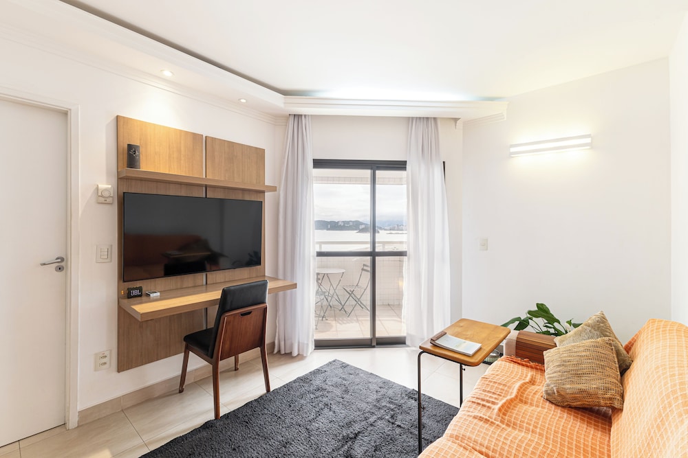 Flat com piscina vista-mar em Santos