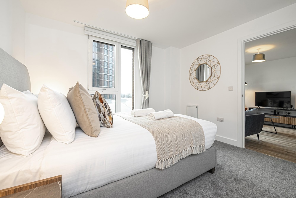 Superb Flat With Community Vibe