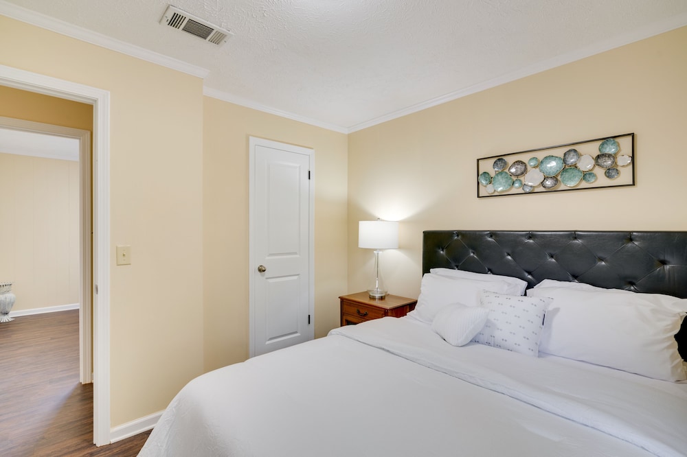 Batesville Vacations - Mississippi Vacation Rental < 1 Mi to Ole Miss - Property Image 4