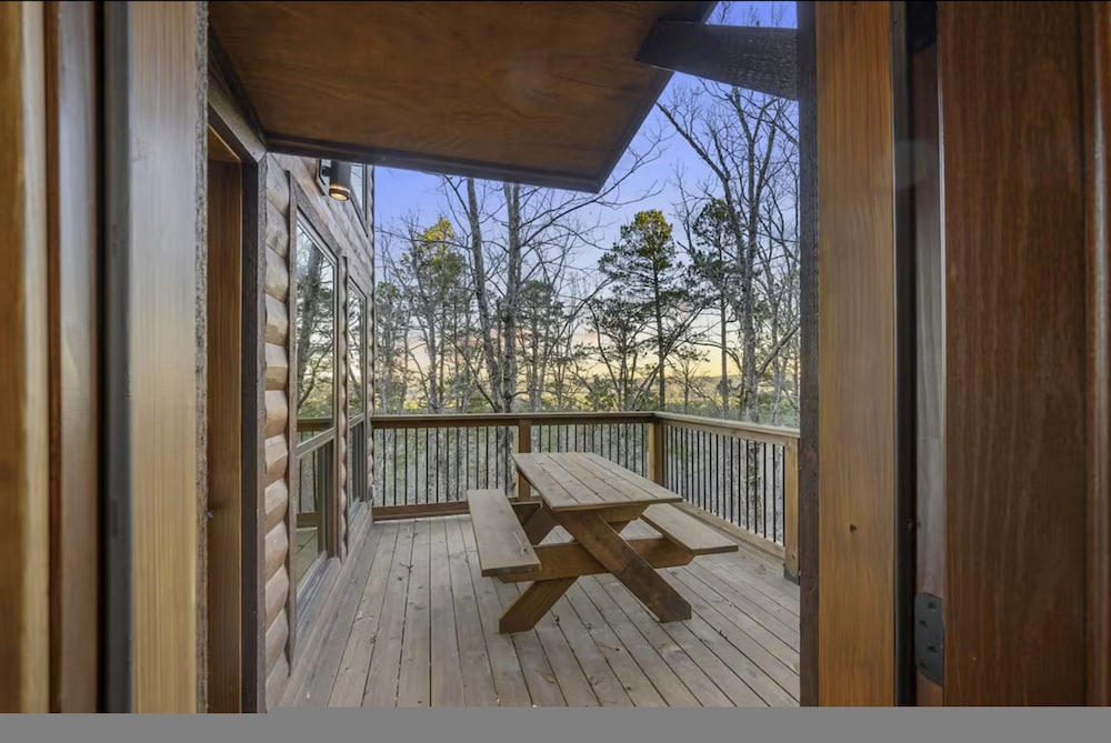 Three Bears Hideout Luxury Mountain Cabin Getaway for Families Groups
