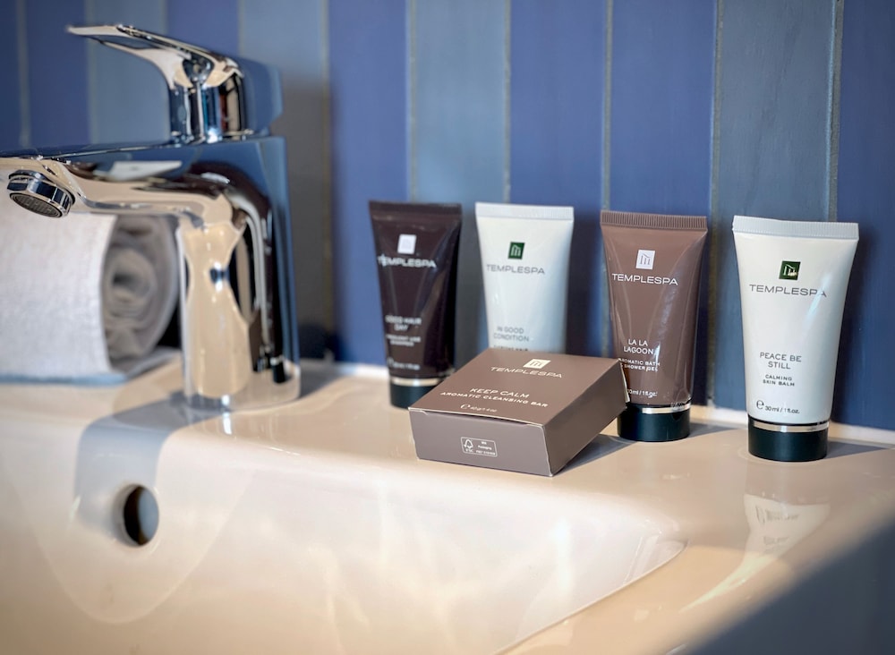 Doncaster Vacations - Hex Wildlife Hotel - Property Image 6