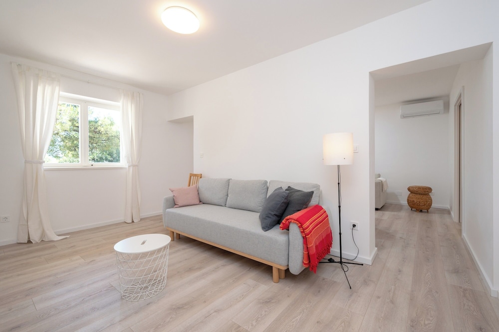 Beachfront apartments Nincevic